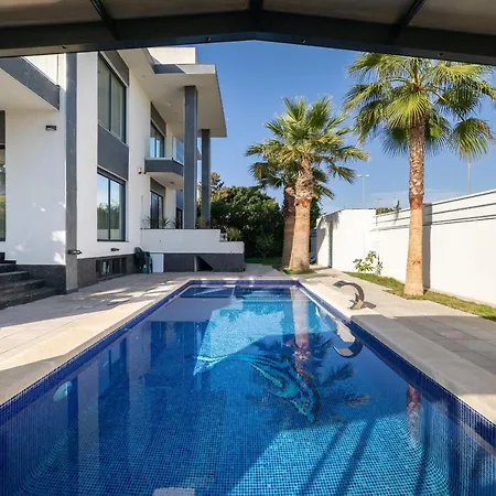 Villa Exclusive City, Beach & Golf