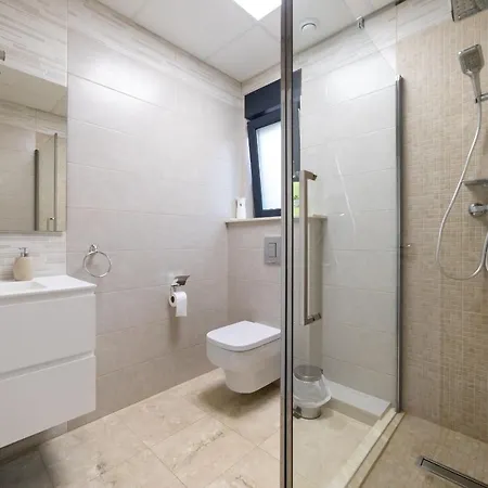 Exclusive City, Beach & Golf Villa *