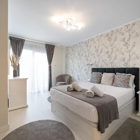 Villa Exclusive City, Beach & Golf