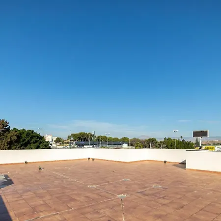 Exclusive City, Beach & Golf Villa *